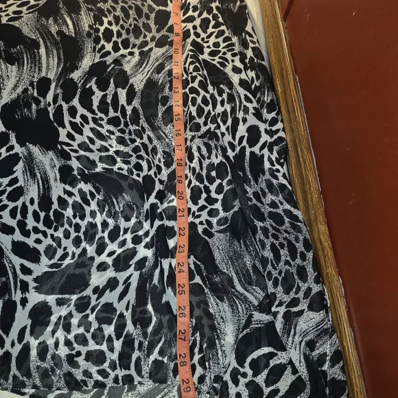 Animal Print V-Neck Blouse Arna York 18/20 - Picture 7 of 7